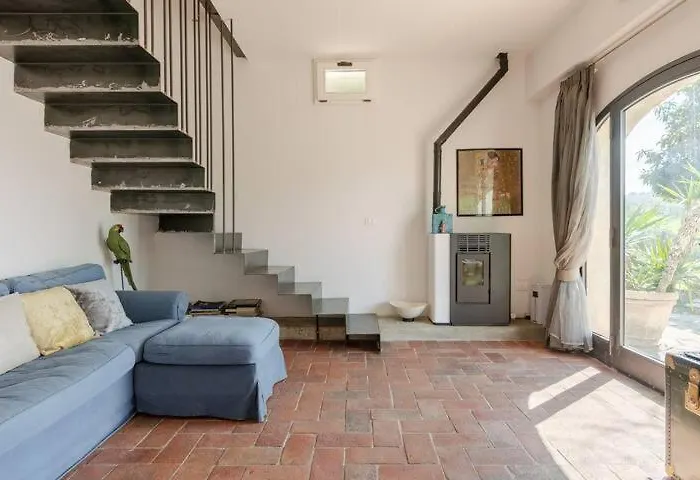 Isola Del Pittore Fienile Di Storica *